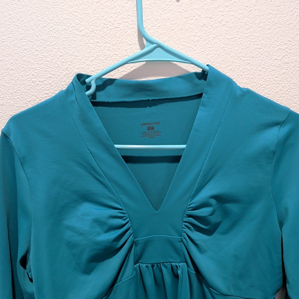 Patagonia Woman's Respite Top, Teal 3/4 Sleeve, V Neck, Size L